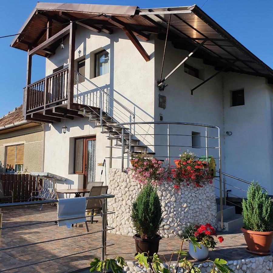 Ferienwohnung Casa Orsi Turda Exterior foto